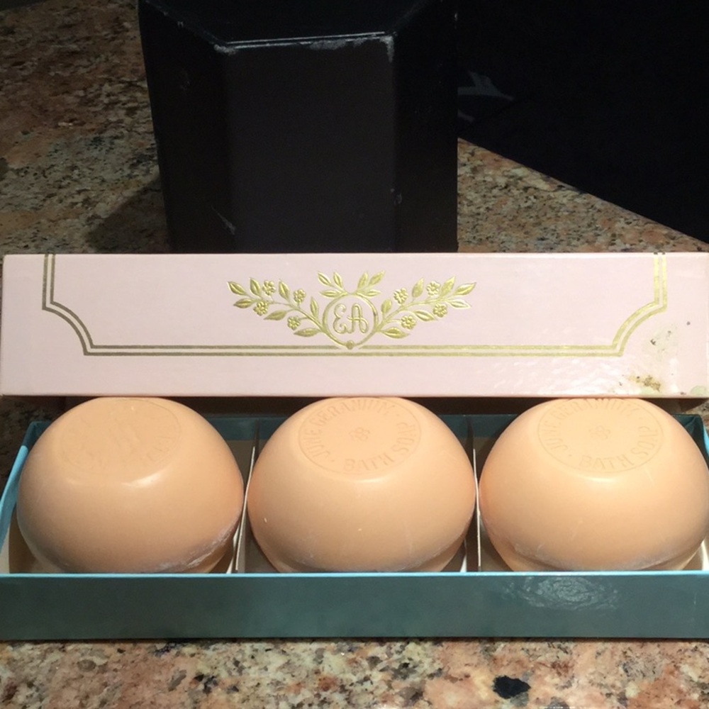 Vintage Elizabeth Arden Bath Soaps